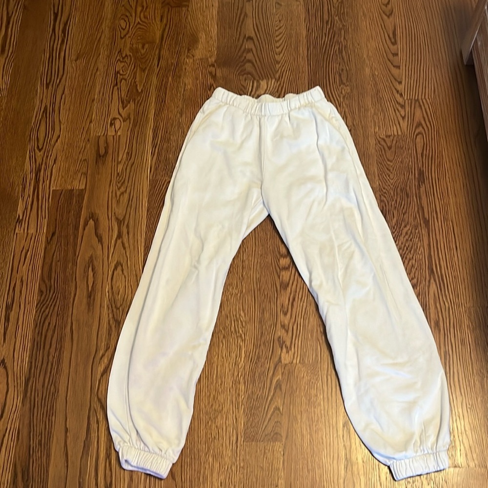 brandy Mayville sweatpants. good condition. one size.cuffed pants. cream color